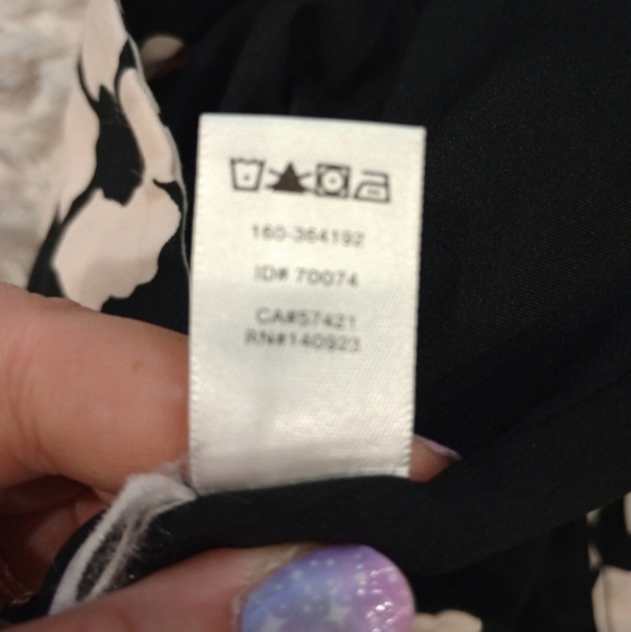 LOFT black/white flower skirt size 10 - Picture 5 of 9